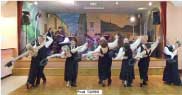 Choregraphie de danseurs en costume noir de l'association "Danse et Talons Aiguilles" à Troyes - Sainte Savine