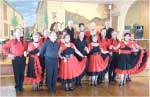 Choregraphie de danseurs en robe rouge de l'association "Danse et Talons Aiguilles" à Troyes - Sainte Savine